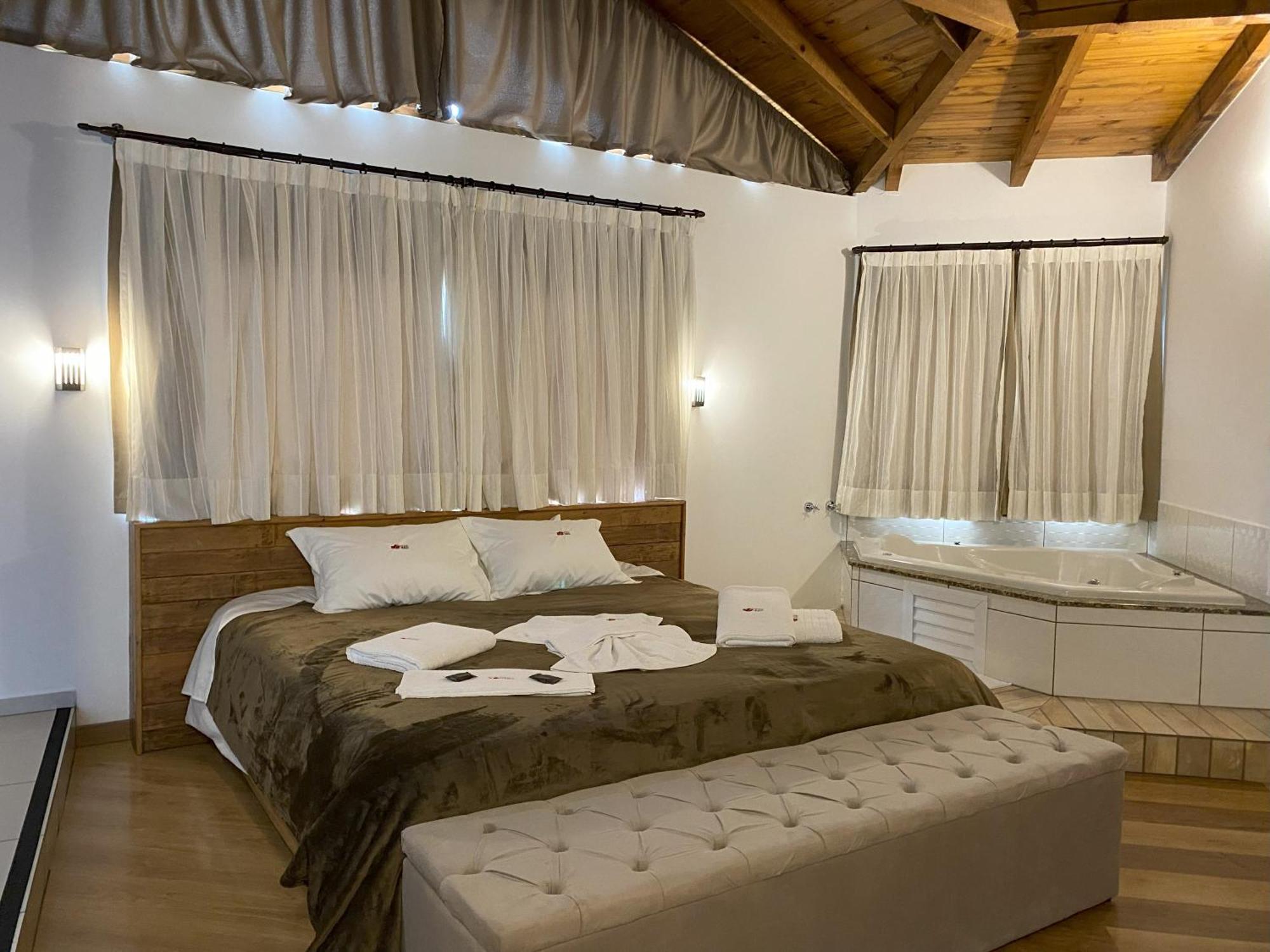 Hibisco Home Hotel Урубісі Номер фото